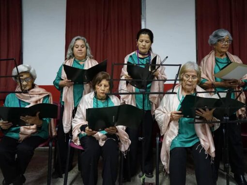 Exitosa presentación del Coro Papudano en el Liceo Técnico de Papudo Exitosa presentación del Coro Papudano en el Liceo Técnico de Papudo