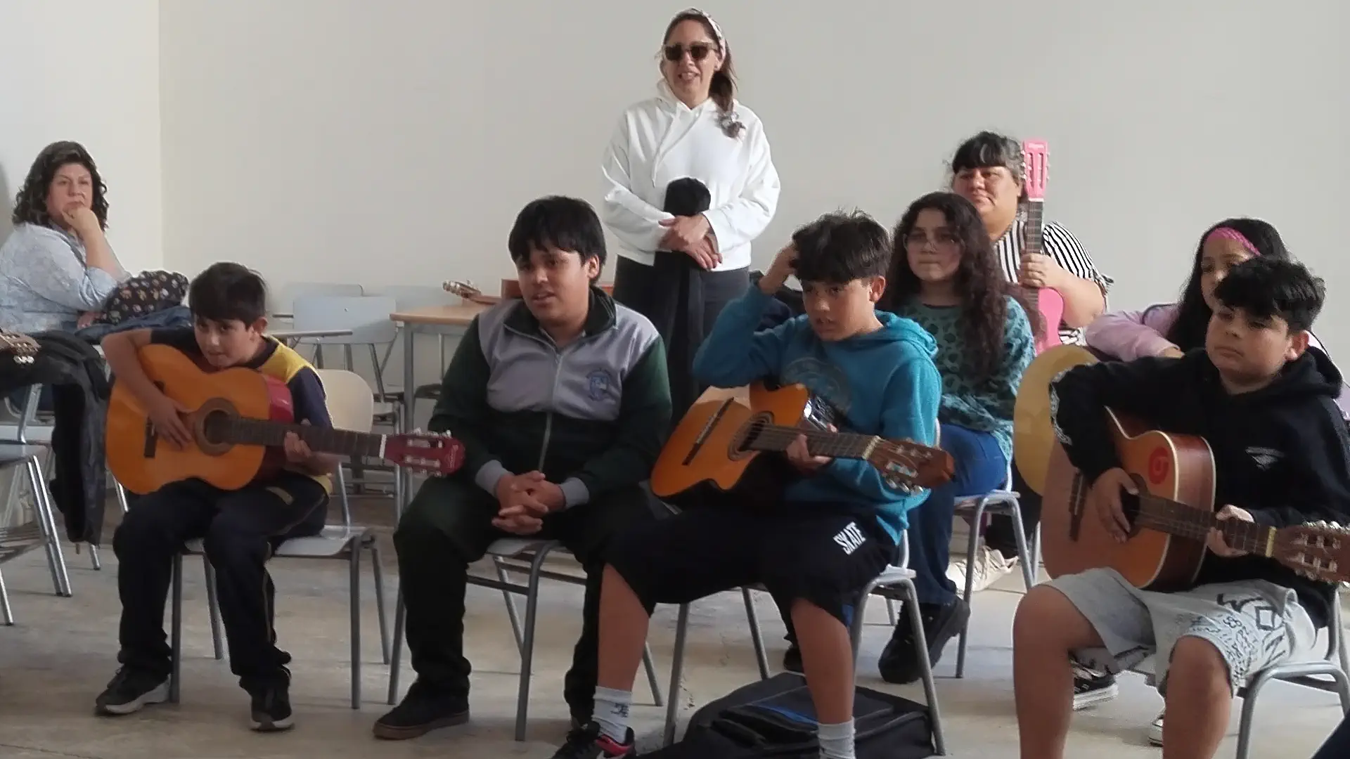 Fundación Papudo inicia Taller de Guitarra para la comunidad